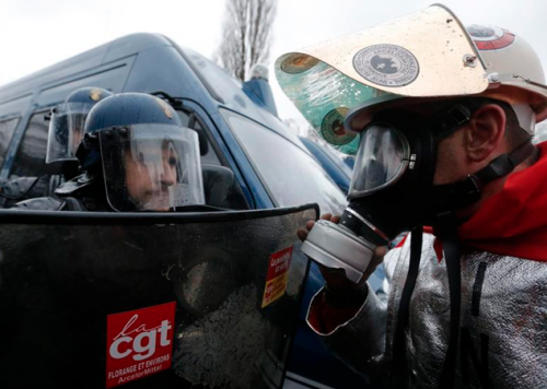 Les Arcelor-Mittal à Strasbourg face à un mur de CRS, le 6 février dernier