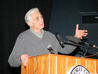 Howard Zinn en 2004